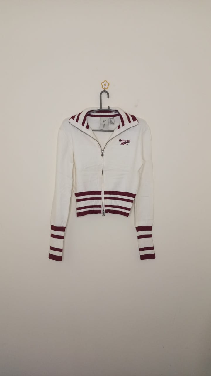 Reebok Women's Upper Medium Size